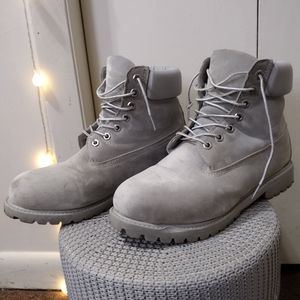 Grey Timberlands